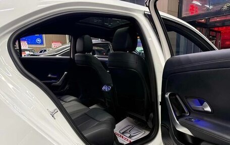 Mercedes-Benz A-Класс, 2022 год, 2 090 000 рублей, 10 фотография