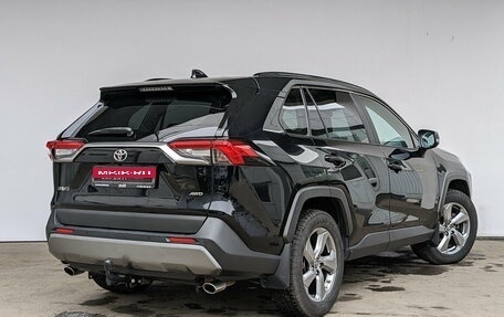 Toyota RAV4, 2021 год, 3 900 000 рублей, 3 фотография