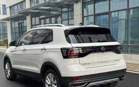 Volkswagen T-Cross I, 2022 год, 1 750 000 рублей, 4 фотография