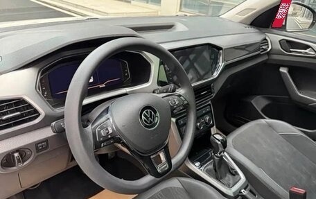 Volkswagen T-Cross I, 2022 год, 1 750 000 рублей, 8 фотография