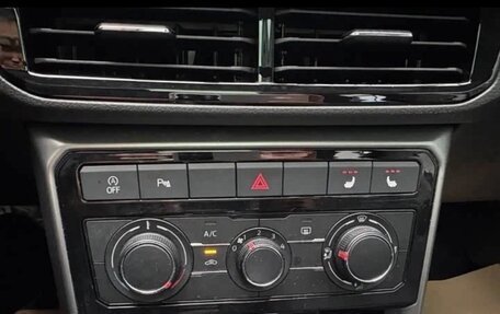 Volkswagen T-Cross I, 2022 год, 1 750 000 рублей, 15 фотография