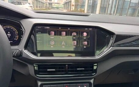 Volkswagen T-Cross I, 2022 год, 1 750 000 рублей, 16 фотография