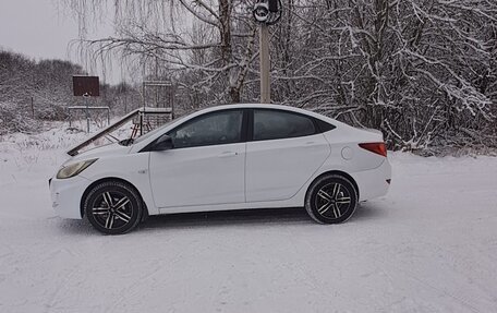 Hyundai Solaris II рестайлинг, 2012 год, 650 000 рублей, 2 фотография