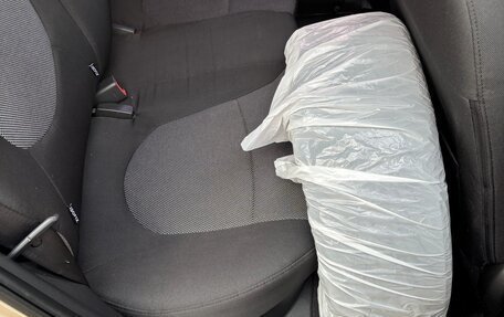 Hyundai Solaris II рестайлинг, 2012 год, 740 000 рублей, 15 фотография