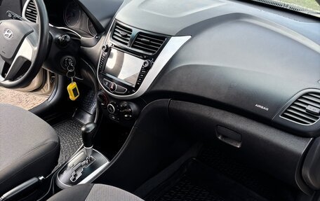 Hyundai Solaris II рестайлинг, 2012 год, 740 000 рублей, 10 фотография