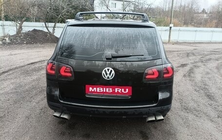 Volkswagen Touareg III, 2006 год, 830 000 рублей, 2 фотография