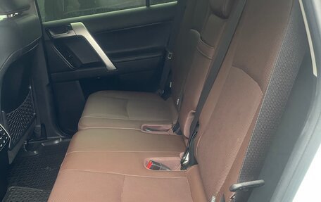 Toyota Land Cruiser Prado 150 рестайлинг 2, 2019 год, 5 500 000 рублей, 2 фотография