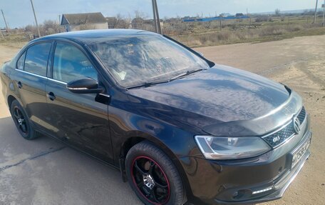 Volkswagen Jetta VI, 2013 год, 700 000 рублей, 3 фотография