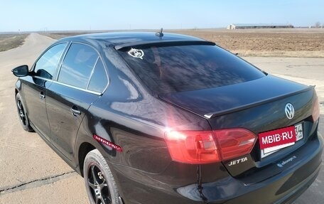 Volkswagen Jetta VI, 2013 год, 700 000 рублей, 6 фотография