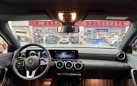 Mercedes-Benz A-Класс, 2022 год, 2 100 000 рублей, 10 фотография