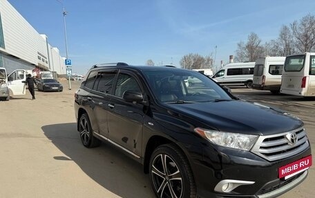 Toyota Highlander III, 2012 год, 1 850 000 рублей, 2 фотография