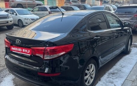 KIA Rio III рестайлинг, 2015 год, 1 000 000 рублей, 3 фотография