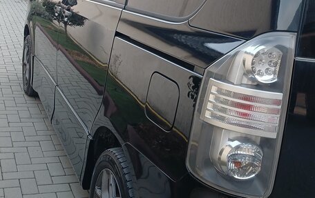 Toyota Voxy II, 2008 год, 865 000 рублей, 3 фотография