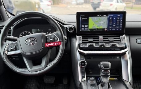 Toyota Land Cruiser, 2024 год, 13 500 000 рублей, 16 фотография