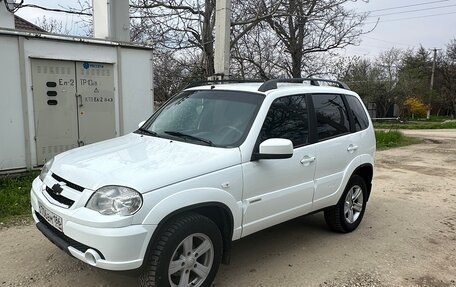Chevrolet Niva I рестайлинг, 2016 год, 555 000 рублей, 3 фотография
