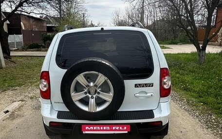 Chevrolet Niva I рестайлинг, 2016 год, 555 000 рублей, 21 фотография