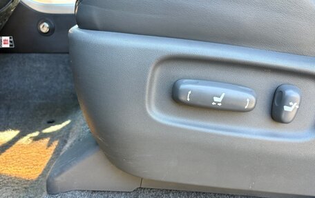 Toyota Land Cruiser Prado 120 рестайлинг, 2008 год, 2 600 000 рублей, 12 фотография