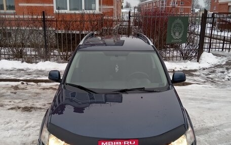 Mitsubishi Outlander III рестайлинг 3, 2008 год, 900 000 рублей, 2 фотография