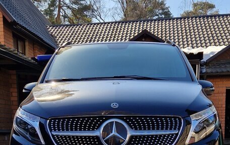 Mercedes-Benz V-Класс, 2019 год, 6 000 000 рублей, 3 фотография