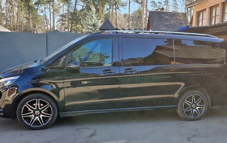 Mercedes-Benz V-Класс, 2019 год, 6 000 000 рублей, 4 фотография