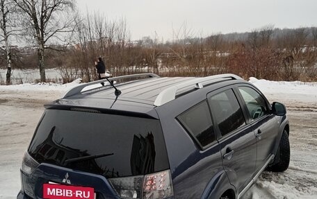 Mitsubishi Outlander III рестайлинг 3, 2008 год, 900 000 рублей, 8 фотография