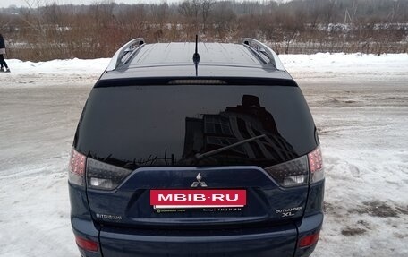 Mitsubishi Outlander III рестайлинг 3, 2008 год, 900 000 рублей, 9 фотография