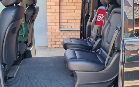 Mercedes-Benz V-Класс, 2019 год, 6 000 000 рублей, 11 фотография