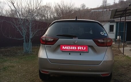 Honda Fit, 2020 год, 1 350 000 рублей, 10 фотография