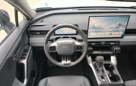 Toyota RAV4, 2026 год, 4 690 000 рублей, 3 фотография