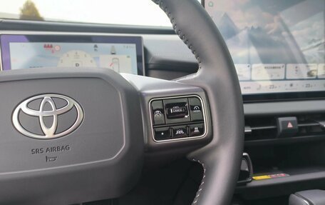 Toyota RAV4, 2026 год, 4 690 000 рублей, 33 фотография