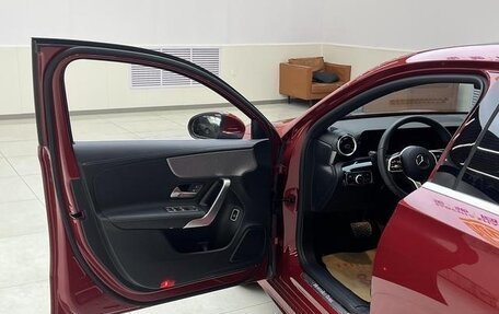 Mercedes-Benz A-Класс, 2021 год, 2 100 000 рублей, 7 фотография