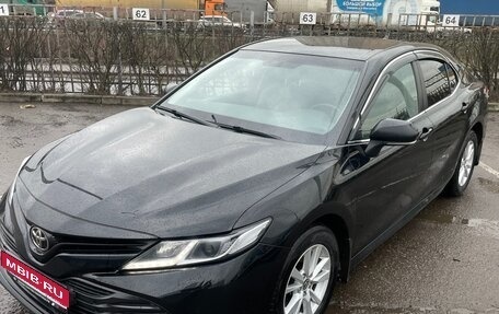 Toyota Camry, 2021 год, 2 450 000 рублей, 1 фотография