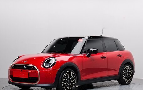 MINI Hatch, 2024 год, 5 890 000 рублей, 1 фотография