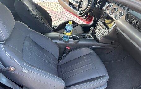 Ford Mustang VI рестайлинг, 2020 год, 3 100 000 рублей, 15 фотография