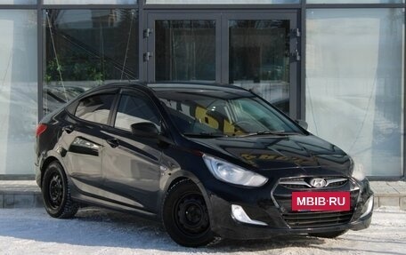 Hyundai Solaris II рестайлинг, 2012 год, 750 000 рублей, 3 фотография