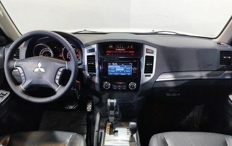 Mitsubishi Pajero IV, 2015 год, 2 330 000 рублей, 15 фотография