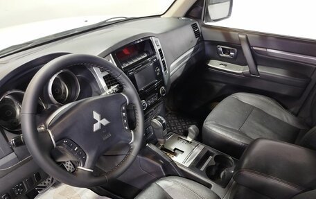 Mitsubishi Pajero IV, 2015 год, 2 330 000 рублей, 23 фотография