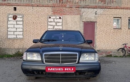Mercedes-Benz C-Класс, 1996 год, 350 000 рублей, 3 фотография