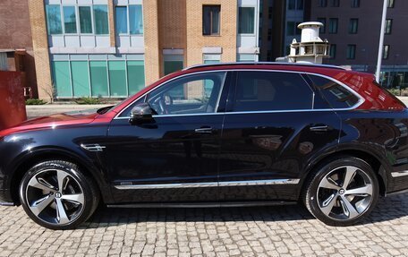 Bentley Bentayga I, 2018 год, 16 000 000 рублей, 2 фотография