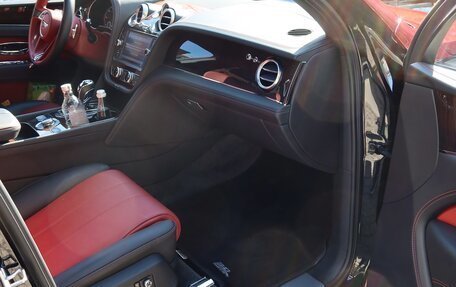 Bentley Bentayga I, 2018 год, 16 000 000 рублей, 11 фотография