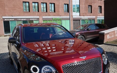 Bentley Bentayga I, 2018 год, 16 000 000 рублей, 6 фотография