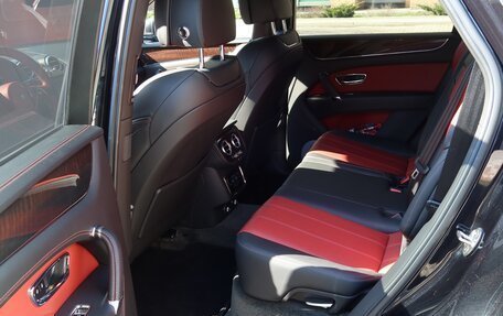 Bentley Bentayga I, 2018 год, 16 000 000 рублей, 9 фотография