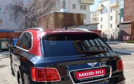 Bentley Bentayga I, 2018 год, 16 000 000 рублей, 3 фотография