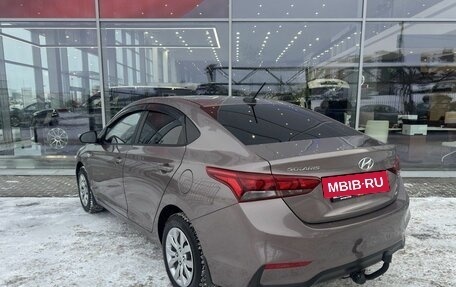 Hyundai Solaris II рестайлинг, 2018 год, 950 000 рублей, 7 фотография