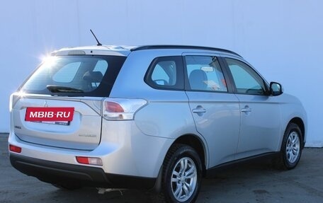 Mitsubishi Outlander III рестайлинг 3, 2013 год, 1 290 000 рублей, 5 фотография