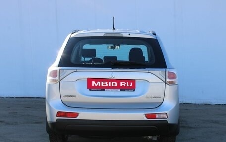 Mitsubishi Outlander III рестайлинг 3, 2013 год, 1 290 000 рублей, 6 фотография