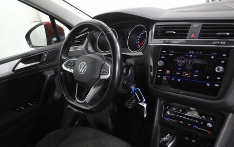 Volkswagen Tiguan II, 2021 год, 2 510 000 рублей, 14 фотография