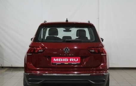 Volkswagen Tiguan II, 2021 год, 2 510 000 рублей, 7 фотография