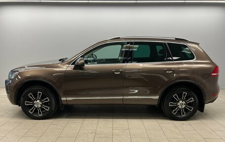 Volkswagen Touareg III, 2011 год, 1 660 000 рублей, 2 фотография