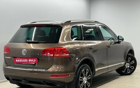 Volkswagen Touareg III, 2011 год, 1 660 000 рублей, 4 фотография